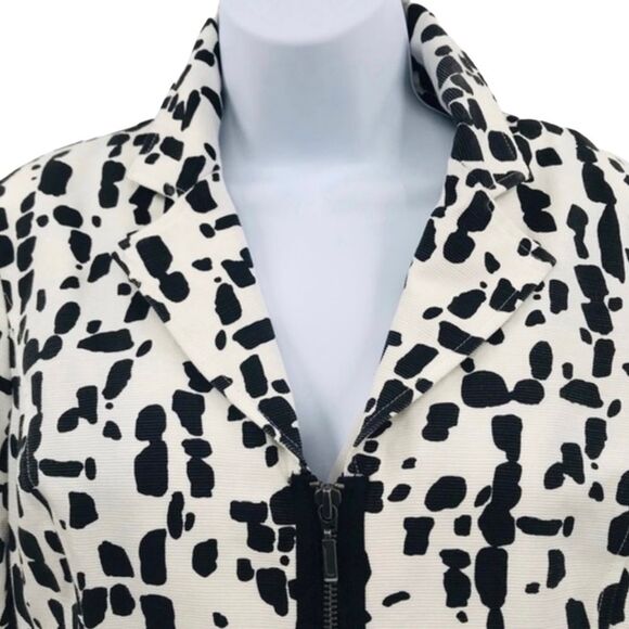 Chico’s Black and White Full Zipper Lined Jacket - Picture 5 of 11